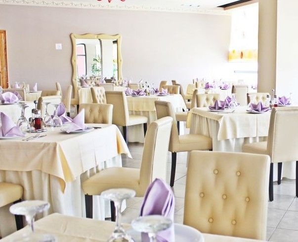 Bërxull Aurelis Hotel מראה חיצוני תמונה