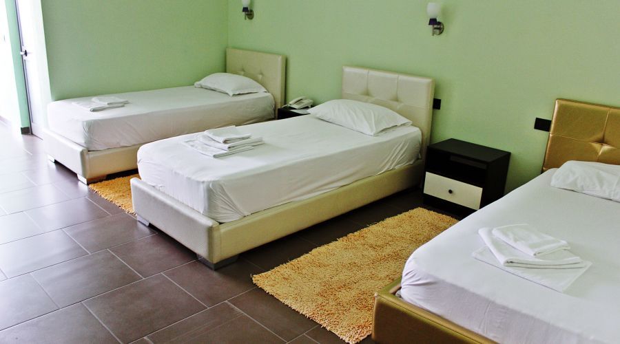 Bërxull Aurelis Hotel מראה חיצוני תמונה